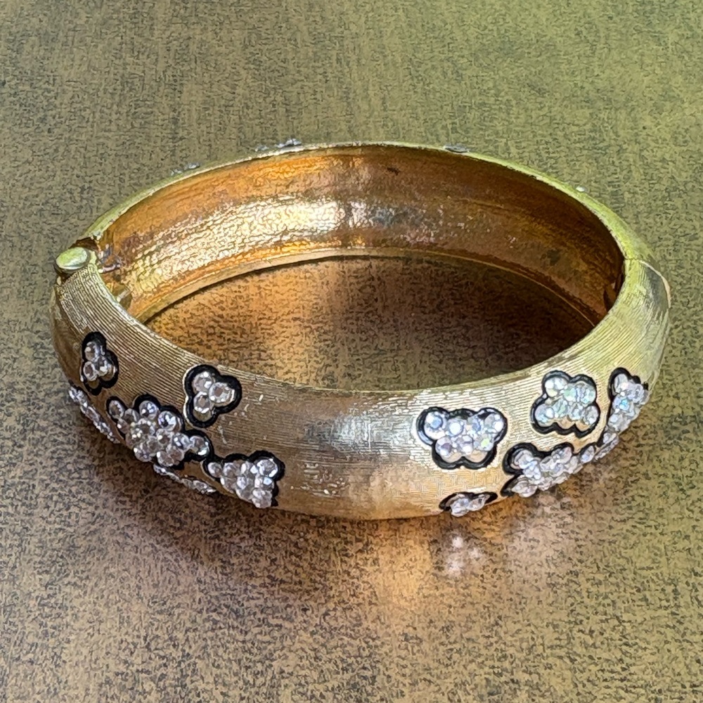 Gorgeous Gold Hinged Bracelet with Leopard-like Crystal Accents - Picture 5 of 9